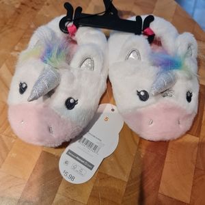 ✅FREE✅Brand NEW baby size 5 Unicorn Slippers